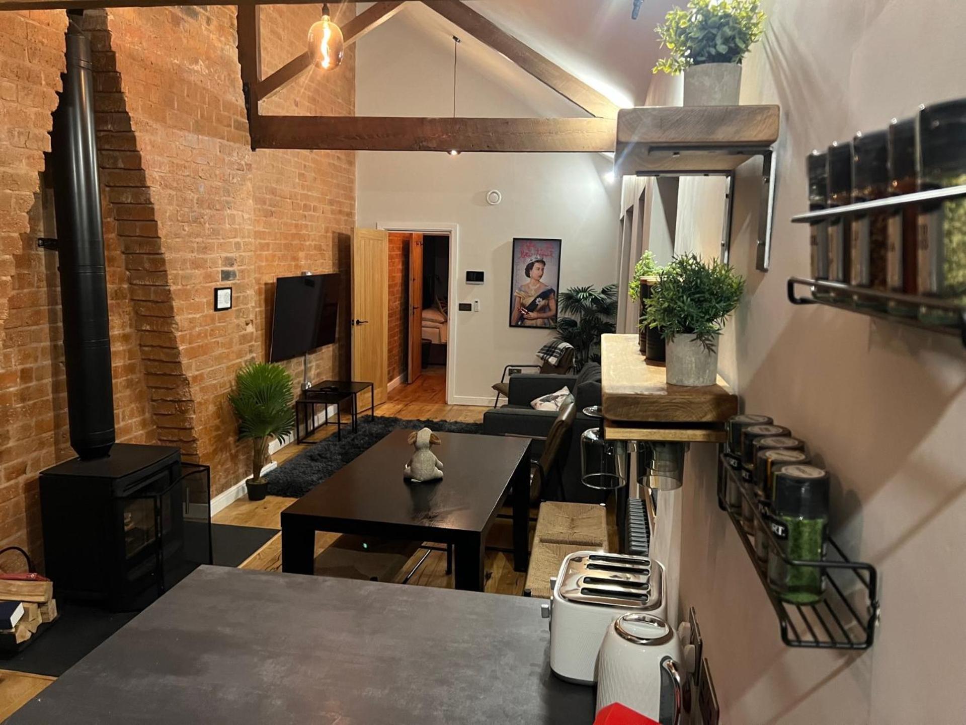 فيلا Vip 3Br Grade2 Luxurious Industrial House With Wood Fire, Electric Blinds And Big Cast Iron Windows In The Heart Of The Jq برمنغهام المظهر الخارجي الصورة